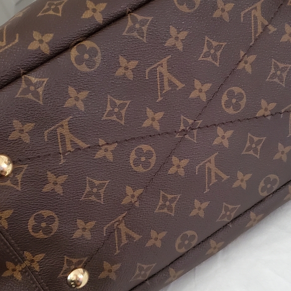 ๐ SOLD ๐ Louis Vuitton Monogram Artsy - Picture 12 of 17